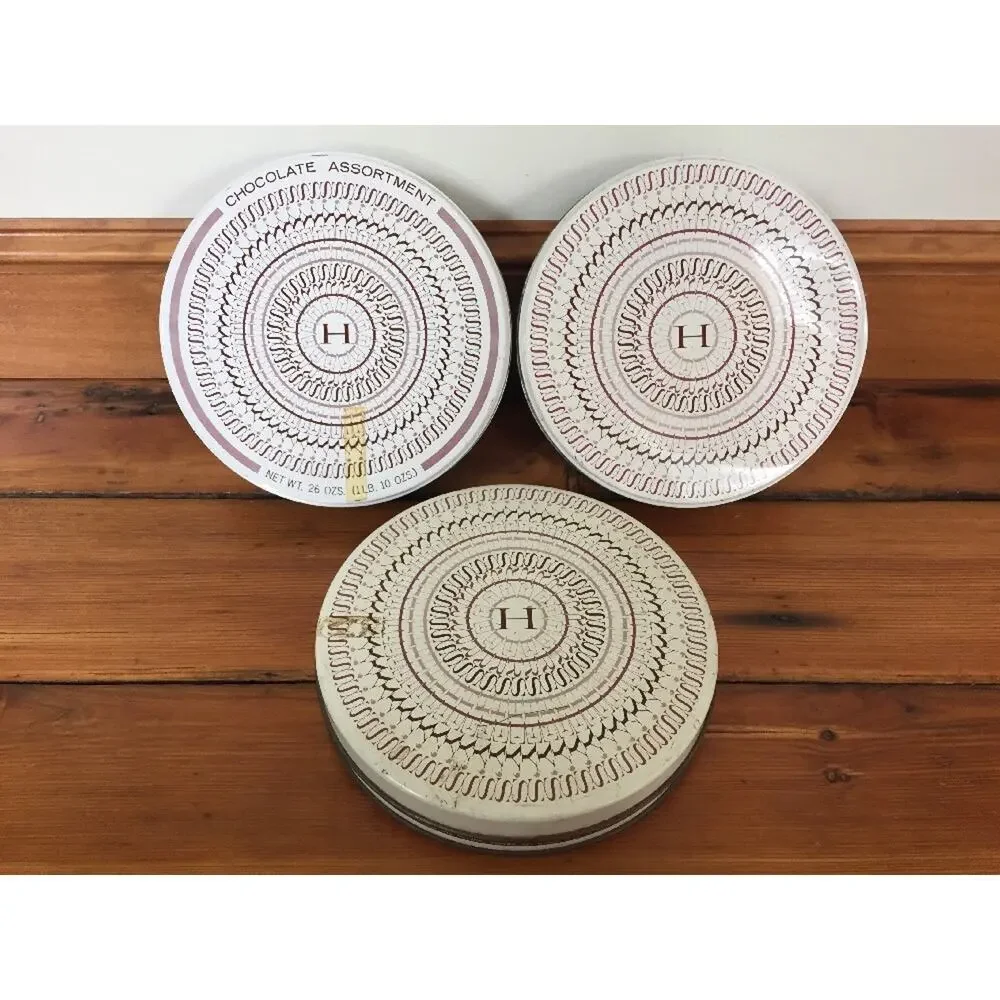 Set 3 Vtg 70s USA Hersheys Chocolate 26 oz Typographic Round Cookie Tins 8